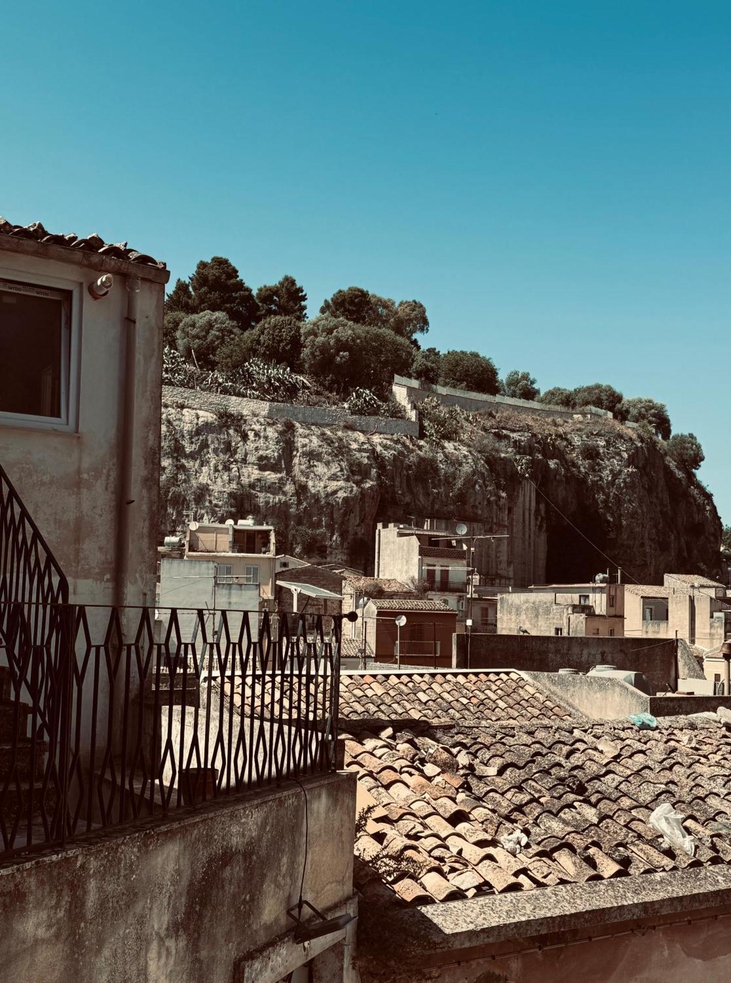 Apartamento Pietro Modica Luaran gambar